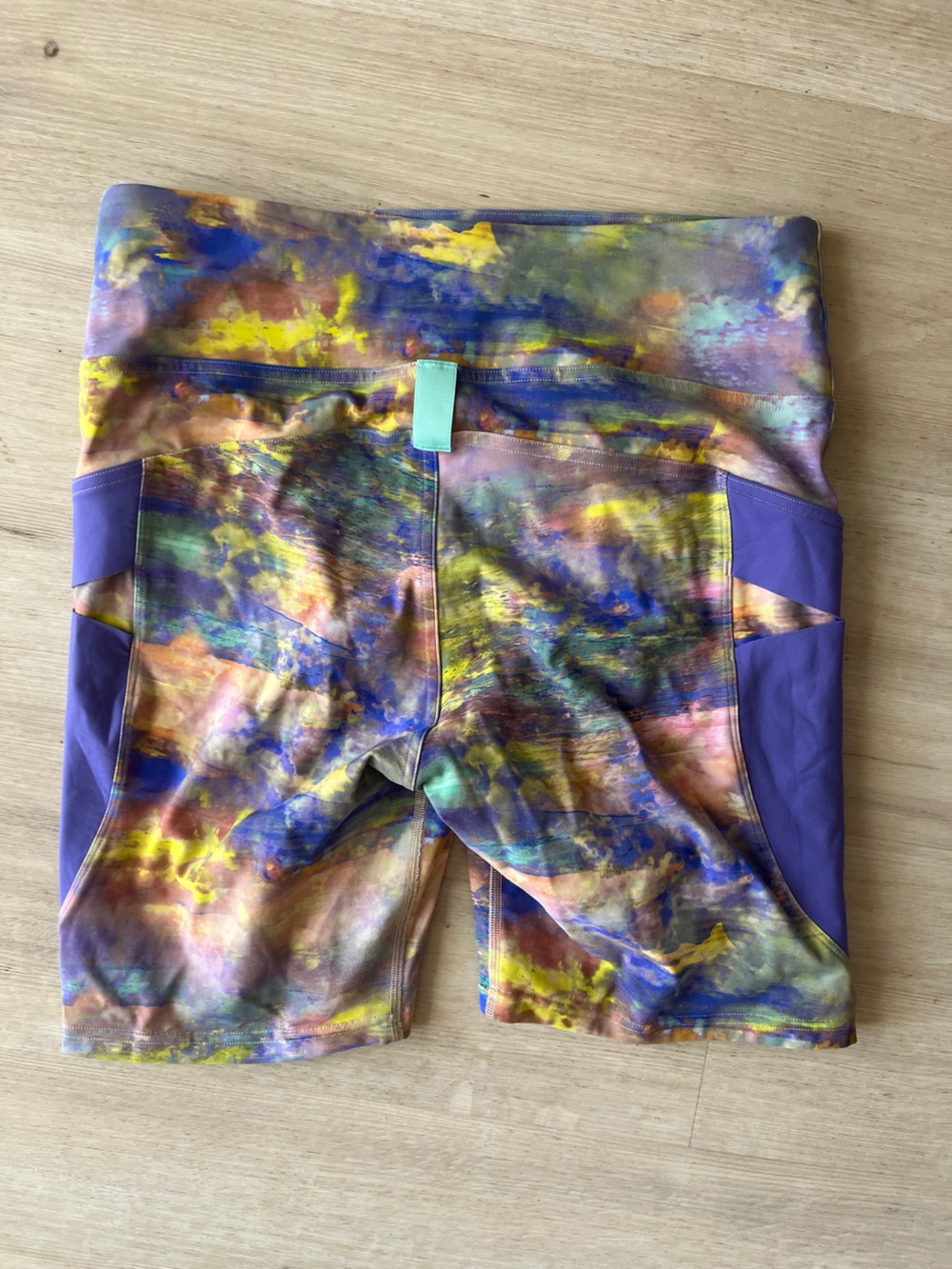 LULULEMON Womens Size 10 Cargo SHR Hiking Short 8” ALNM Nature Multi - Picture 2 of 4